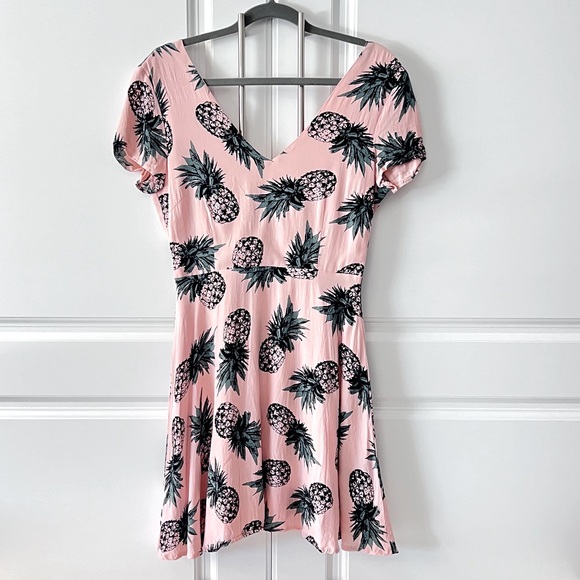 BB Dakota by Steve Madden Pineapple Print Tie Back Fit & Flare Dress - Picture 6 of 9